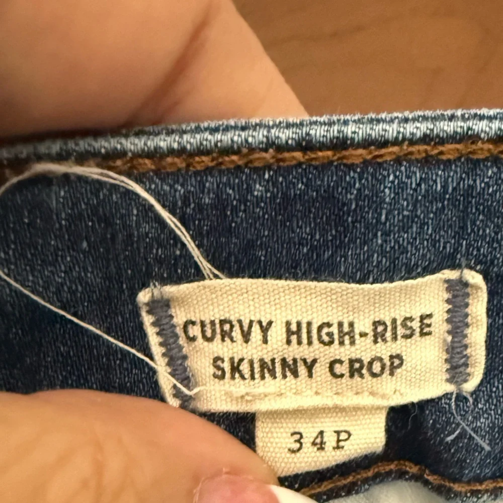 EUC Madewell Curvy High-Rise Distressed Skinny Crop Jeans SZ 34P (14-16)